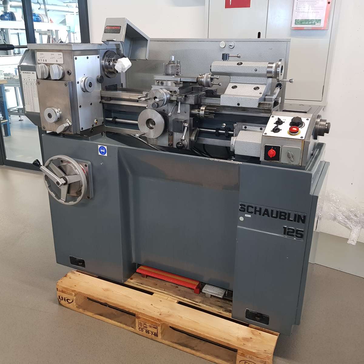 SCHAUBLIN 125C DB Machines