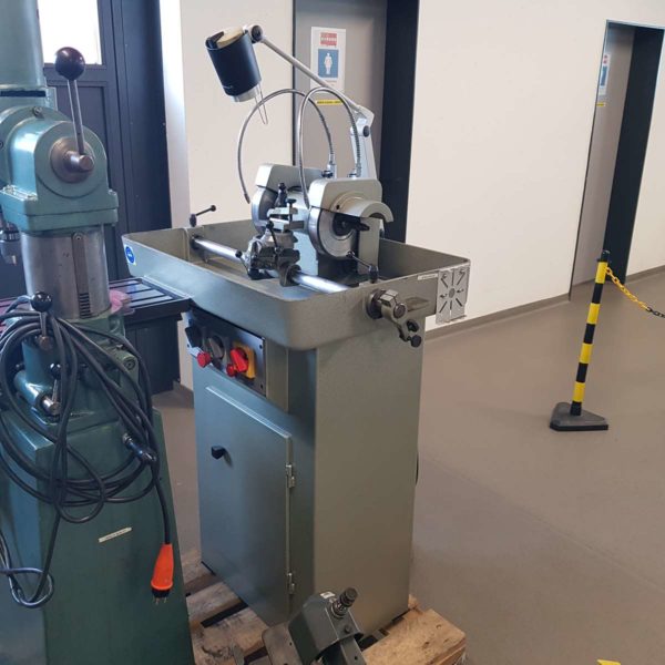 CLOTTU AB-175